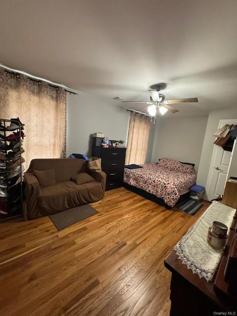 158 Norfleet Medford NY 11763