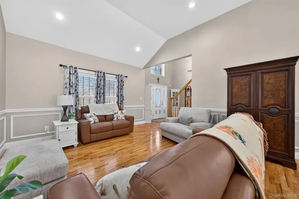 2 Pond Ridge Crossing Newburgh NY 12550