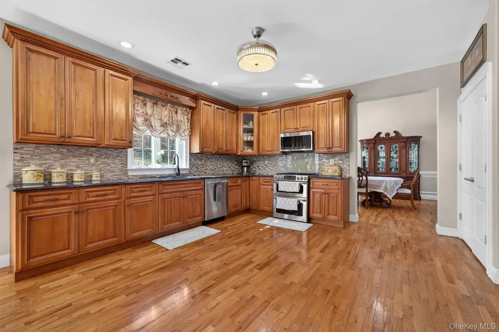 2 Pond Ridge Crossing Newburgh NY 12550
