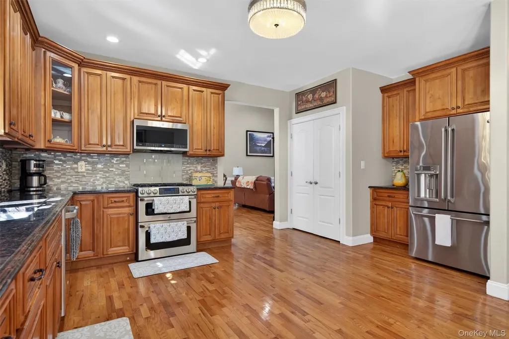 2 Pond Ridge Crossing Newburgh NY 12550