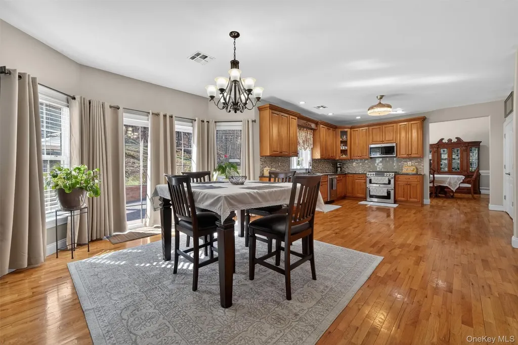2 Pond Ridge Crossing Newburgh NY 12550