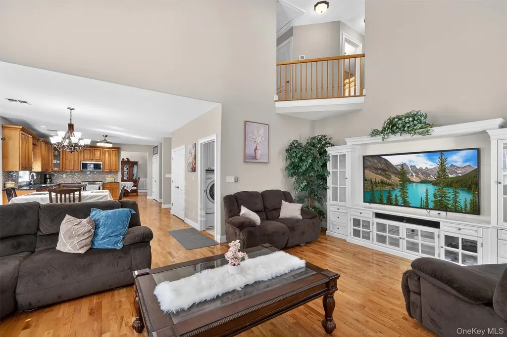 2 Pond Ridge Crossing Newburgh NY 12550