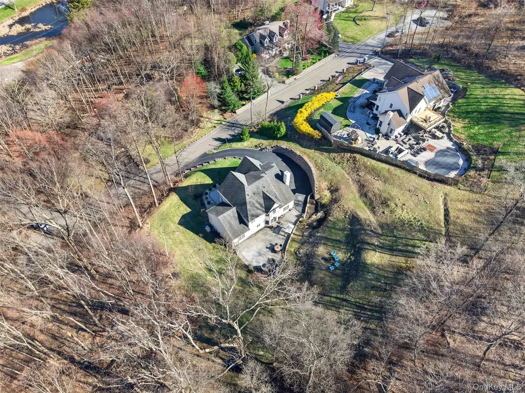 2 Pond Ridge Crossing Newburgh NY 12550