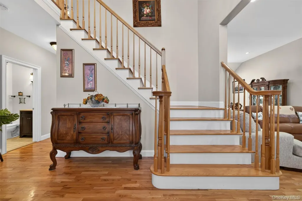 2 Pond Ridge Crossing Newburgh NY 12550