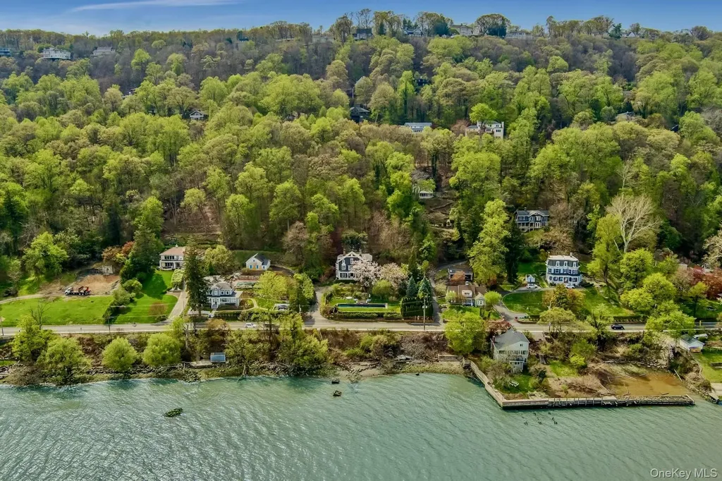 216-217 River Road Nyack NY 10960