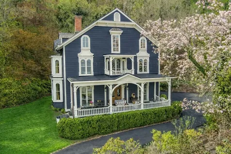 216-217 River Road Nyack NY 10960