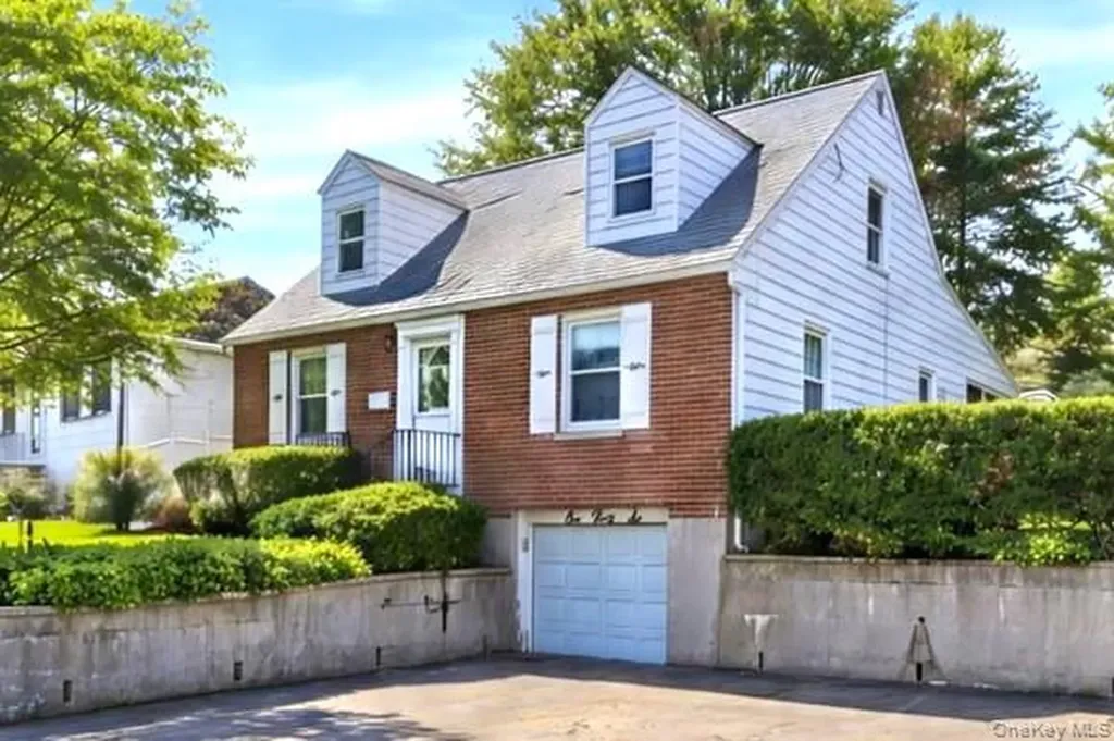 136 Roundhill Drive Yonkers NY 10710