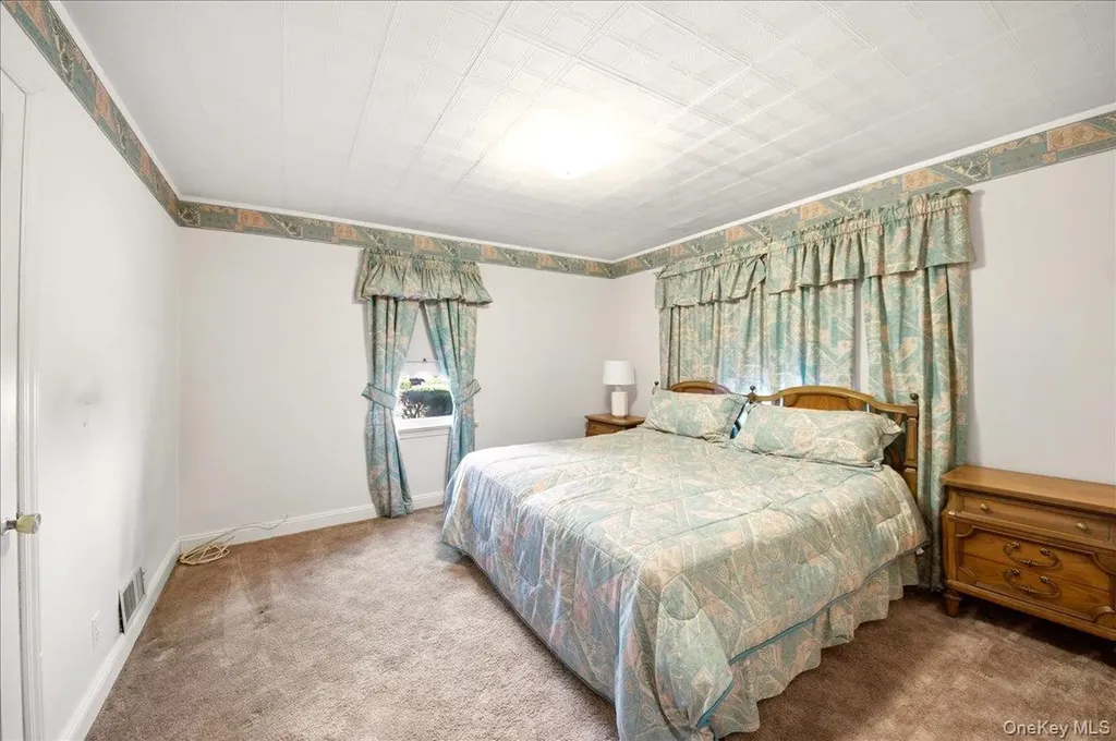136 Roundhill Drive Yonkers NY 10710