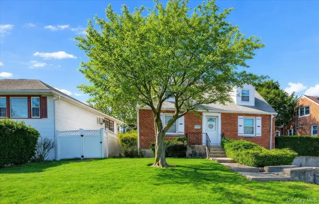 136 Roundhill Drive Yonkers NY 10710