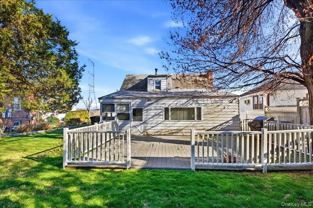 136 Roundhill Drive Yonkers NY 10710