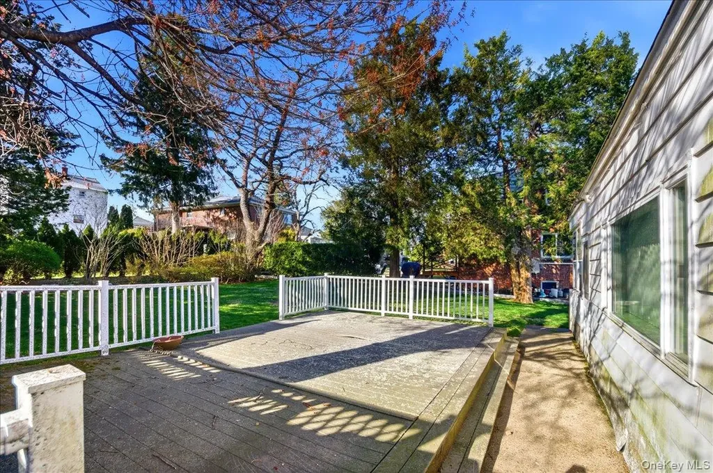 136 Roundhill Drive Yonkers NY 10710