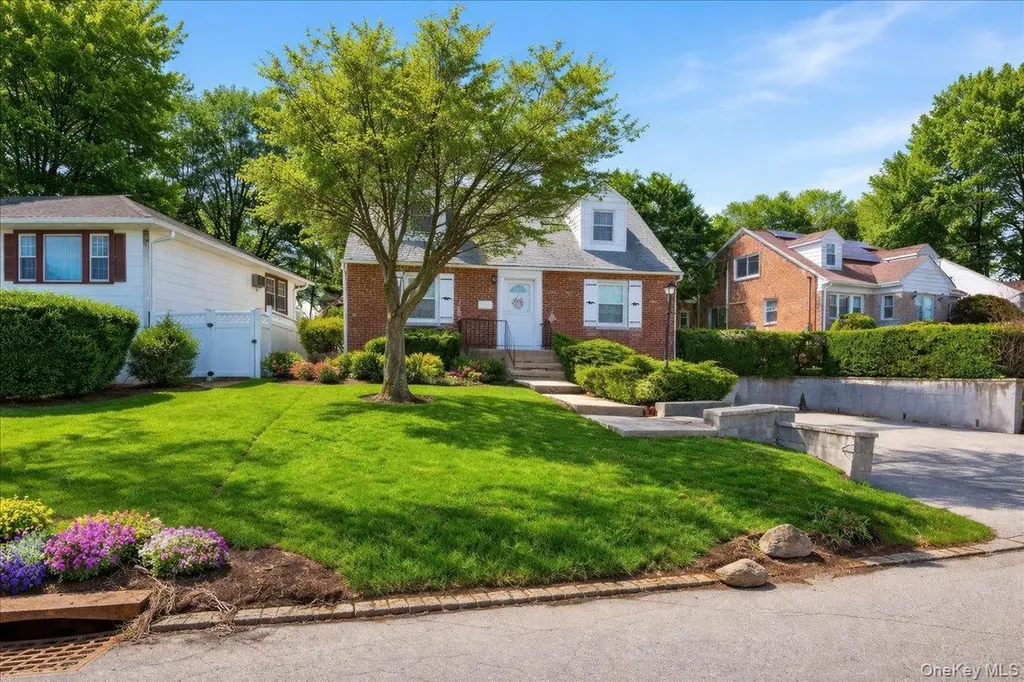 136 Roundhill Drive Yonkers NY 10710