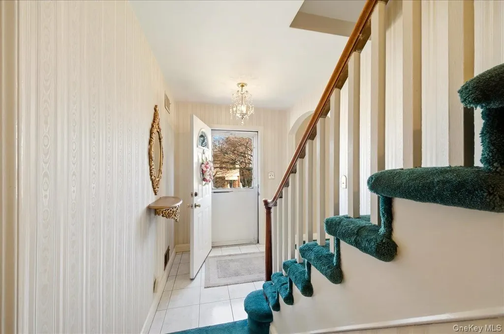 136 Roundhill Drive Yonkers NY 10710
