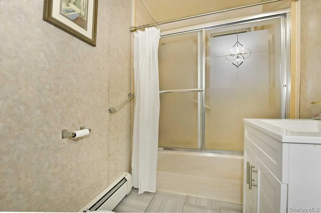 32 Coolidge Street North Bellmore NY 11710