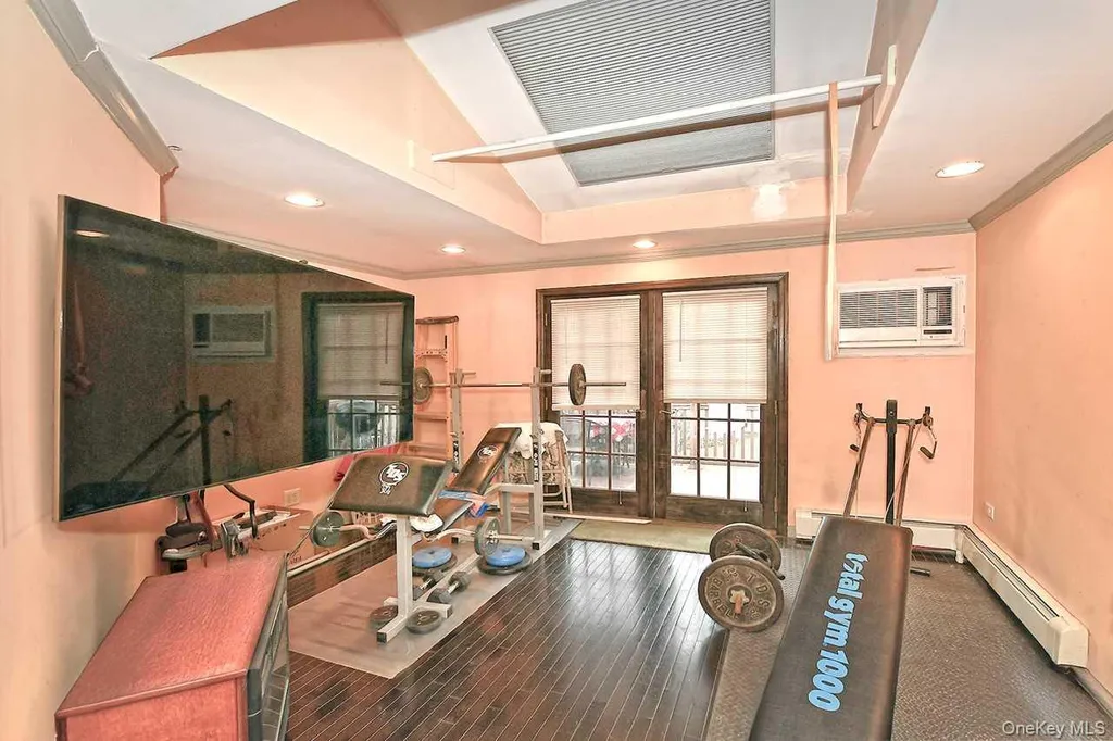32 Coolidge Street North Bellmore NY 11710