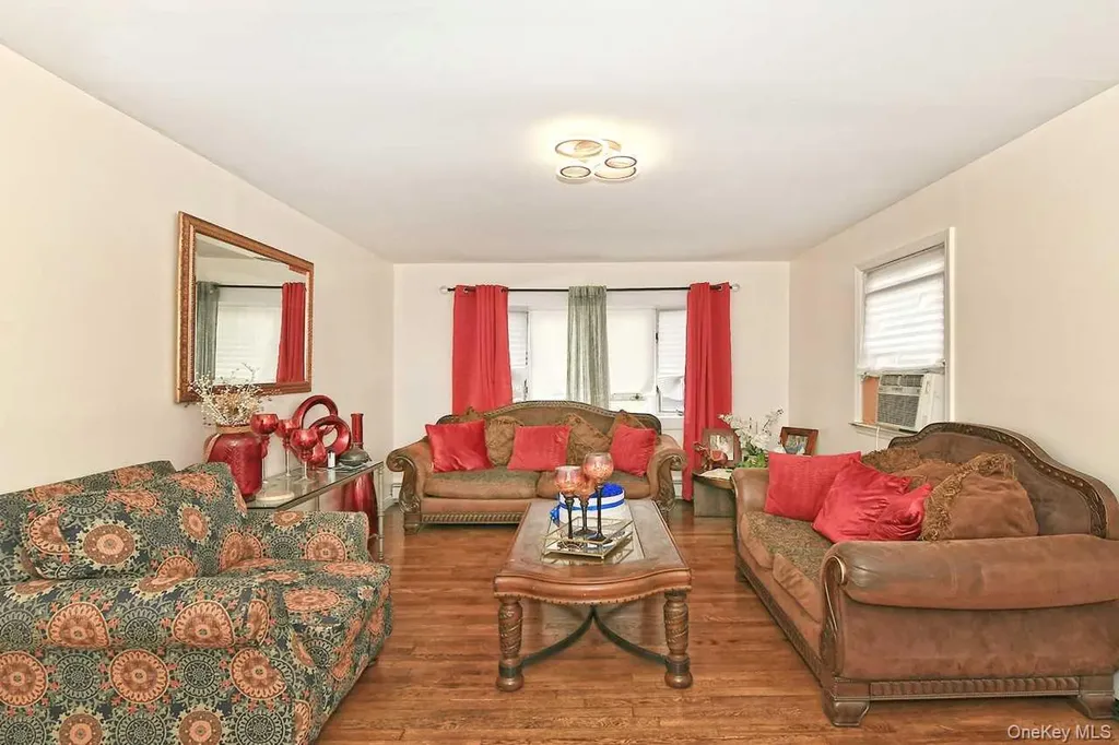 32 Coolidge Street North Bellmore NY 11710