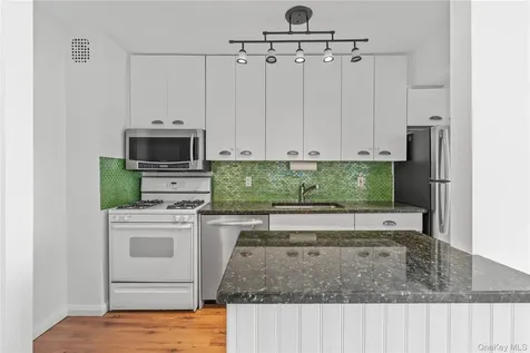 119 E Hartsdale Avenue Hartsdale NY 10530