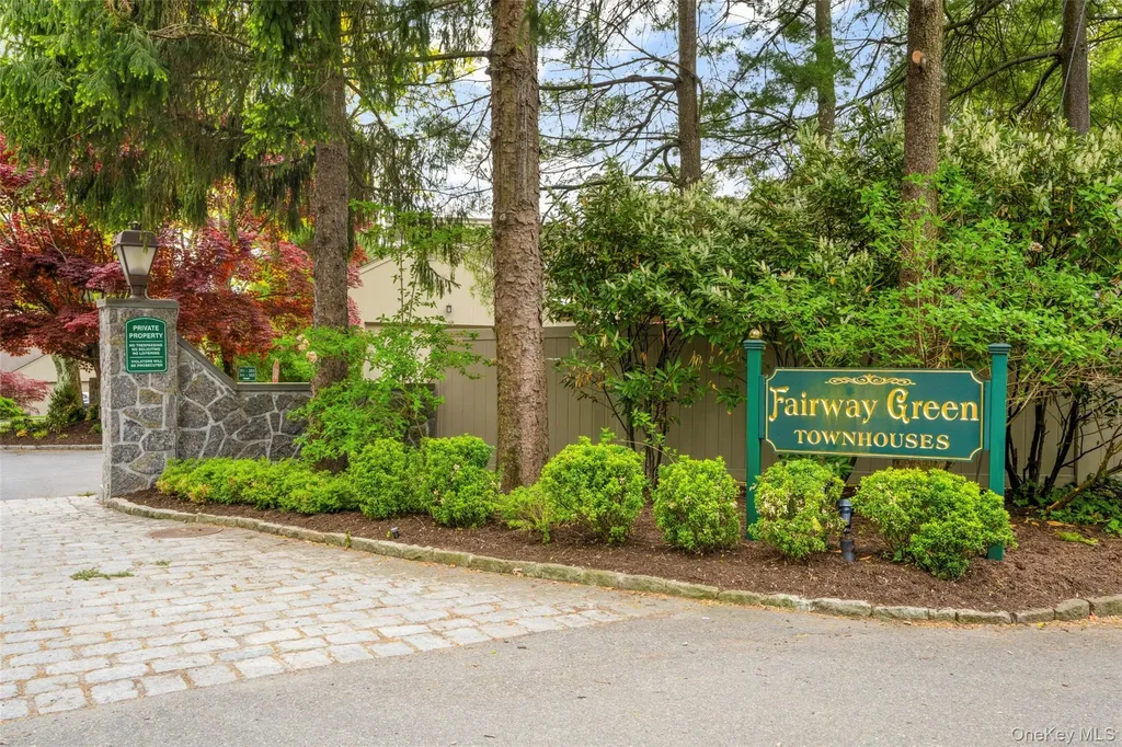 1102 Fairway Green Mamaroneck NY 10543