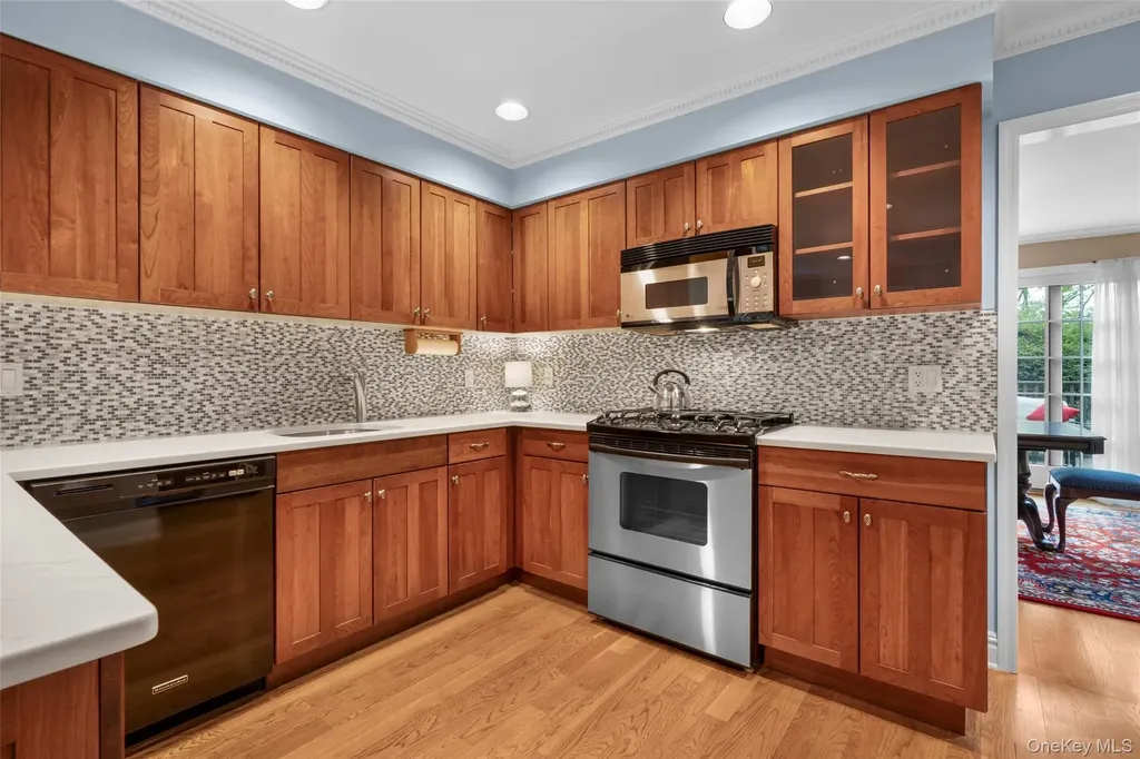 1102 Fairway Green Mamaroneck NY 10543