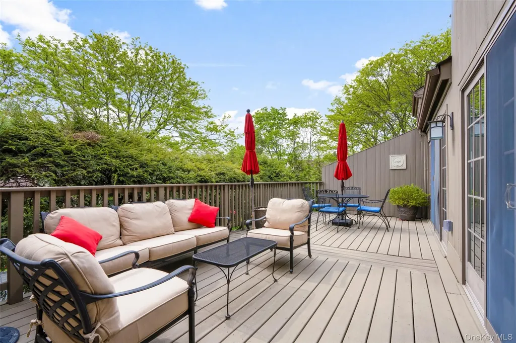 1102 Fairway Green Mamaroneck NY 10543