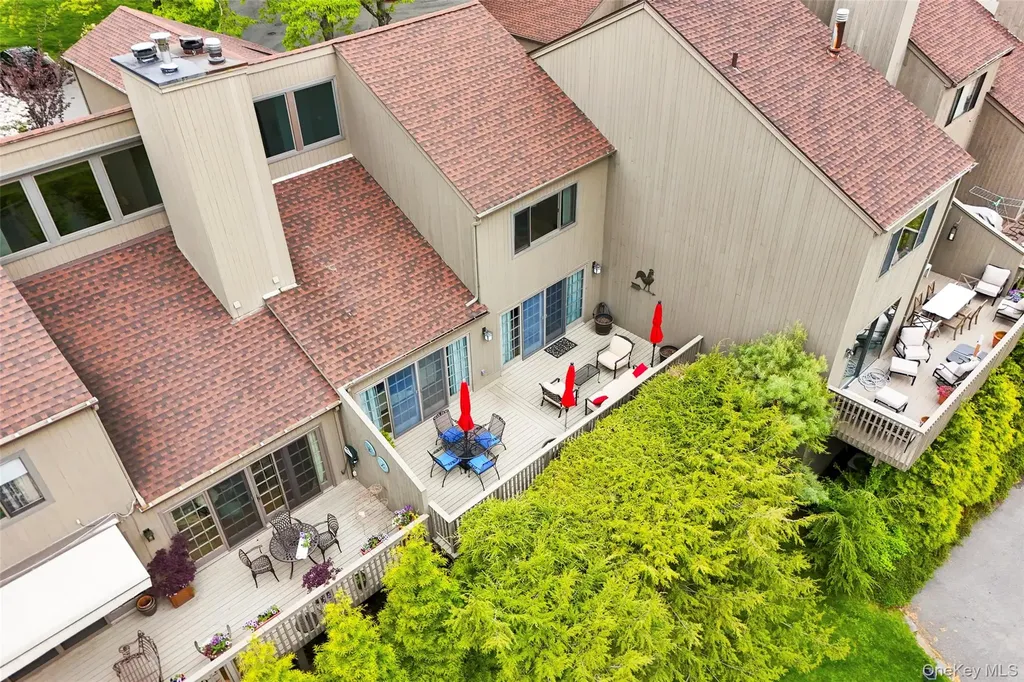 1102 Fairway Green Mamaroneck NY 10543