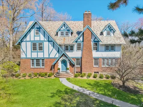 107 Crawford Terrace New Rochelle NY 10804