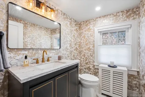 107 Crawford Terrace New Rochelle NY 10804