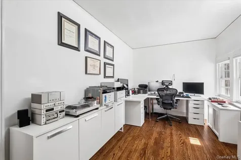 107 Crawford Terrace New Rochelle NY 10804