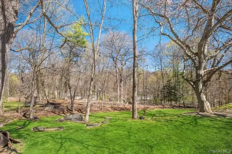 107 Crawford Terrace New Rochelle NY 10804