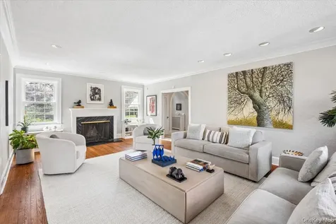 107 Crawford Terrace New Rochelle NY 10804