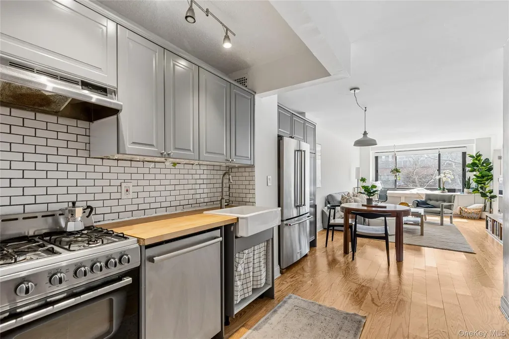195 Willoughby Avenue Brooklyn NY 11205