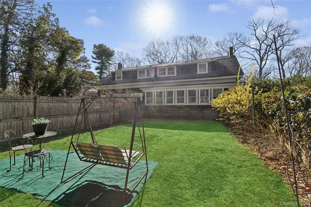 208 Wheatley Road Old Westbury NY 11568