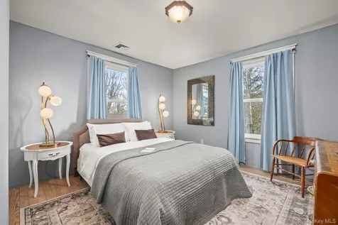 4174 Route 9w Saugerties NY 12477