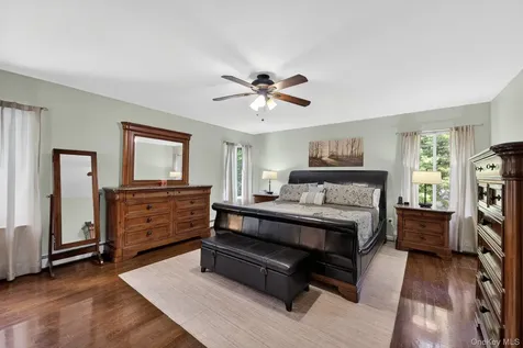 19 Apple Hill Drive Cortlandt Manor NY 10567