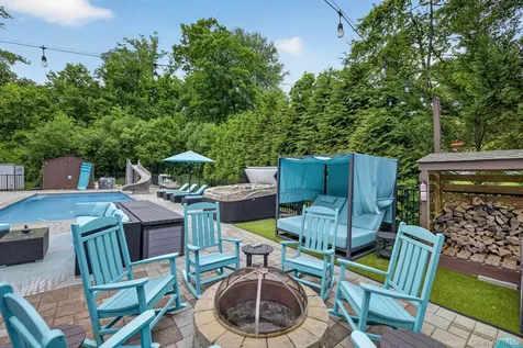 19 Apple Hill Drive Cortlandt Manor NY 10567