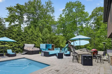 19 Apple Hill Drive Cortlandt Manor NY 10567