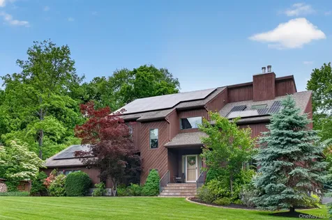 19 Apple Hill Drive Cortlandt Manor NY 10567