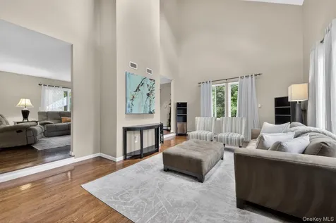 19 Apple Hill Drive Cortlandt Manor NY 10567