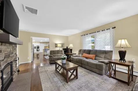 19 Apple Hill Drive Cortlandt Manor NY 10567