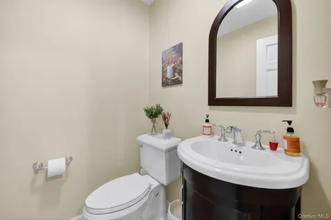 19 Apple Hill Drive Cortlandt Manor NY 10567
