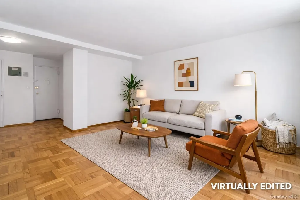 21-80 33rd Road Astoria NY 11106