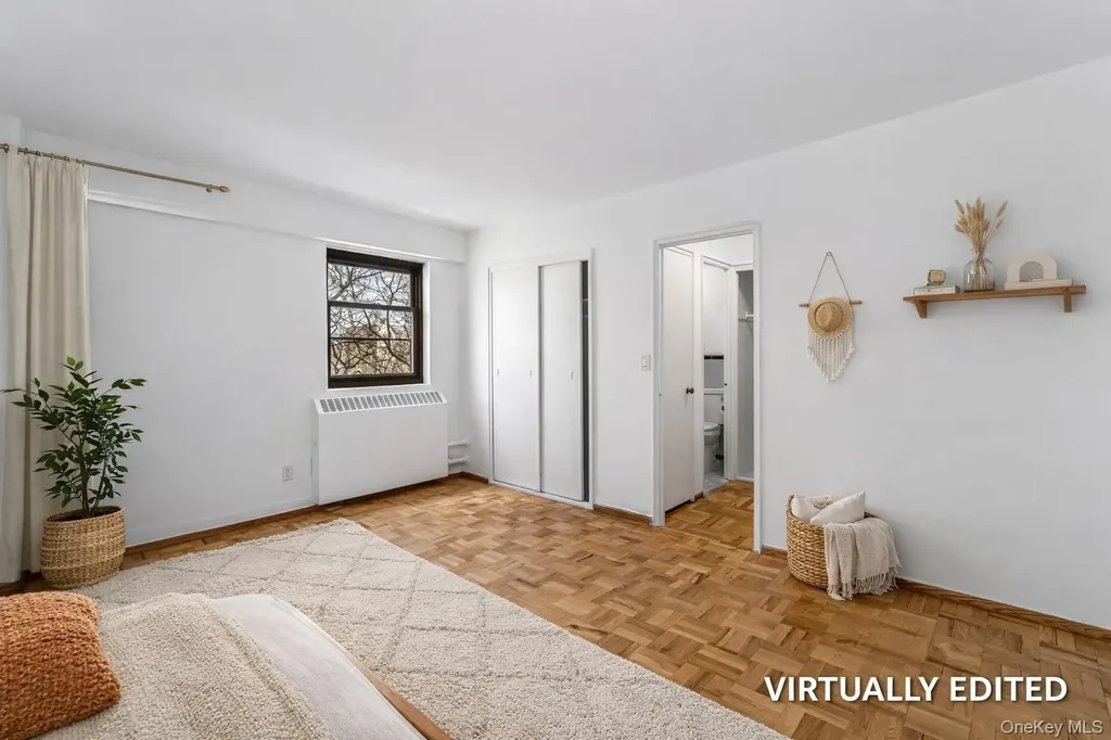 21-80 33rd Road Astoria NY 11106