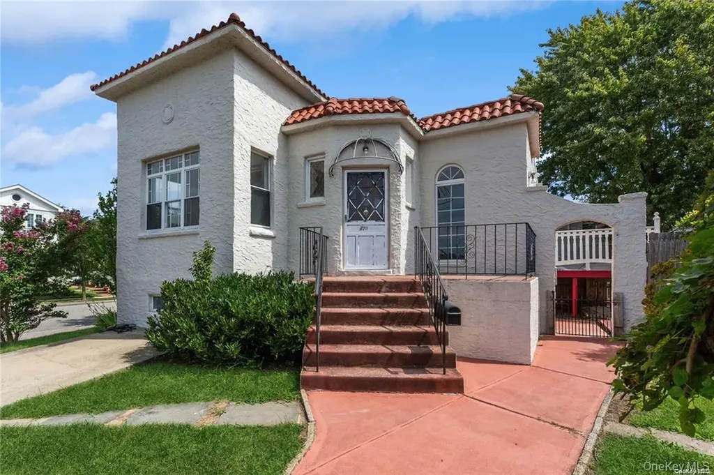 720 Franklin Boulevard Long Beach NY 11561