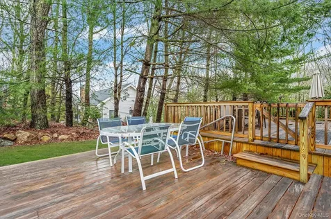 128 Springy Banks Road East Hampton NY 11937
