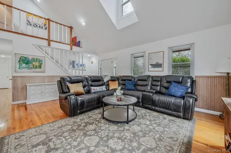 128 Springy Banks Road East Hampton NY 11937