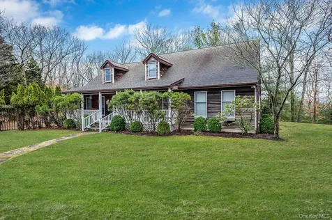 128 Springy Banks Road East Hampton NY 11937