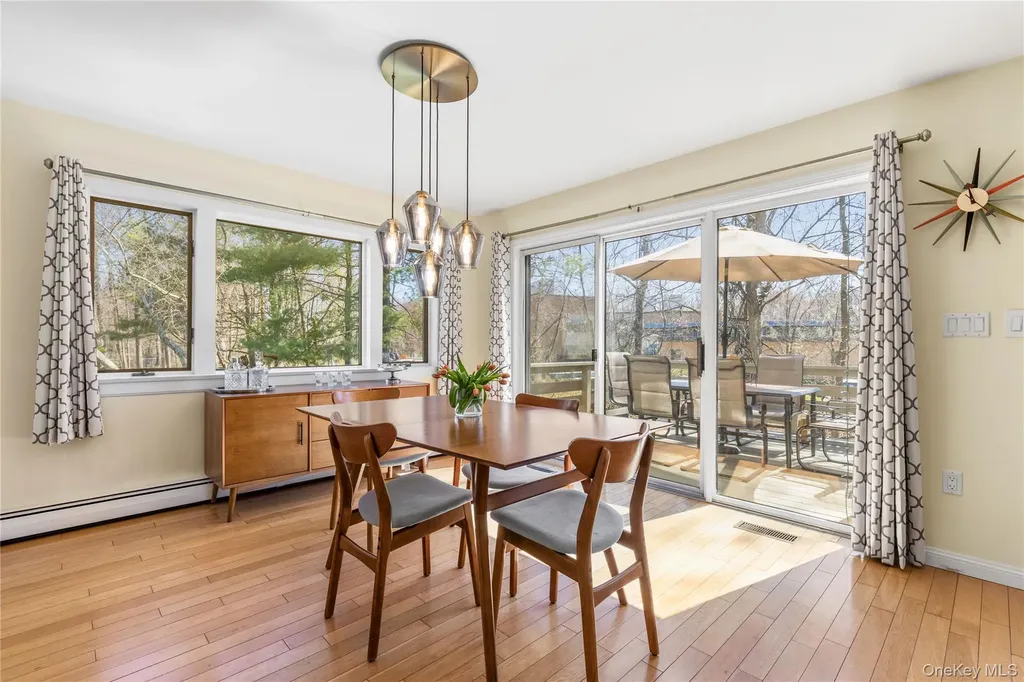 21 Tulip Tree Lane Mamaroneck NY 10543