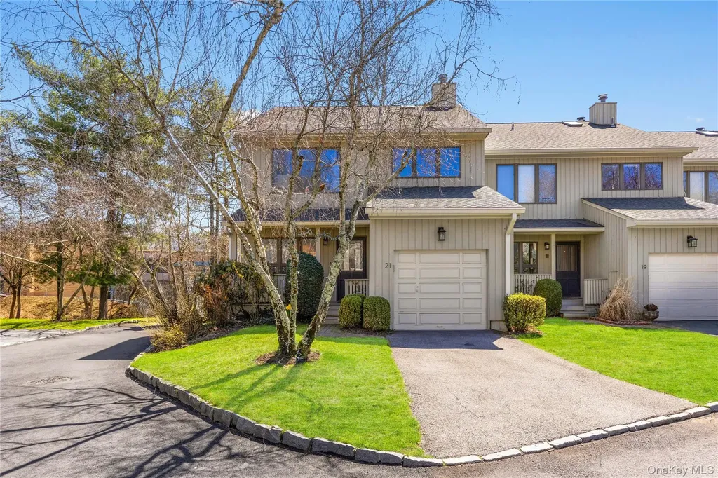 21 Tulip Tree Lane Mamaroneck NY 10543