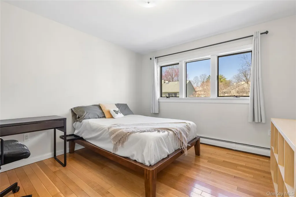 21 Tulip Tree Lane Mamaroneck NY 10543