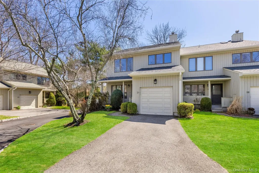 21 Tulip Tree Lane Mamaroneck NY 10543